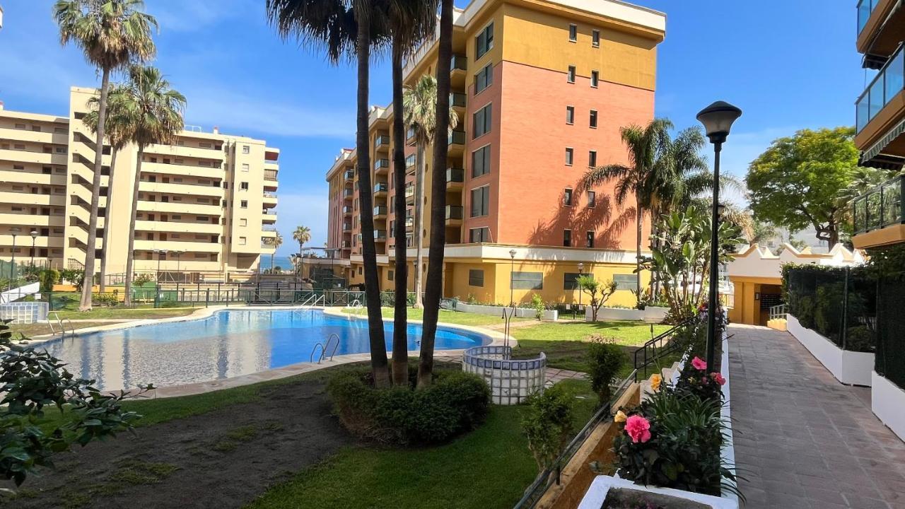 Primera Linea Playa , Front Line Beach Торемолинос Екстериор снимка